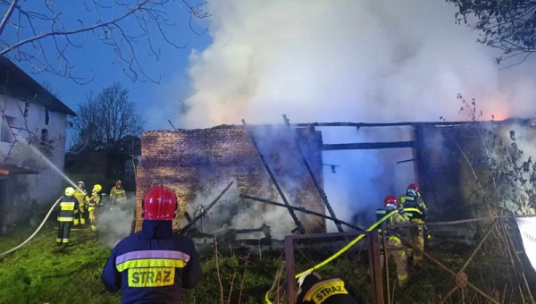 Pożar starej stodoły w Zieleniewie