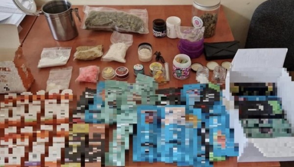 Kołobrzeska policja rozbiła narkotykowy biznes: zatrzymano 22-latka