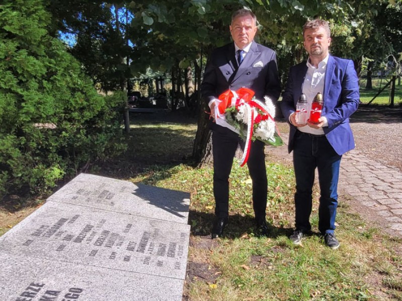 Upamiętnili żołnierzy września zmarłych w Kołobrzegu w 1939 roku