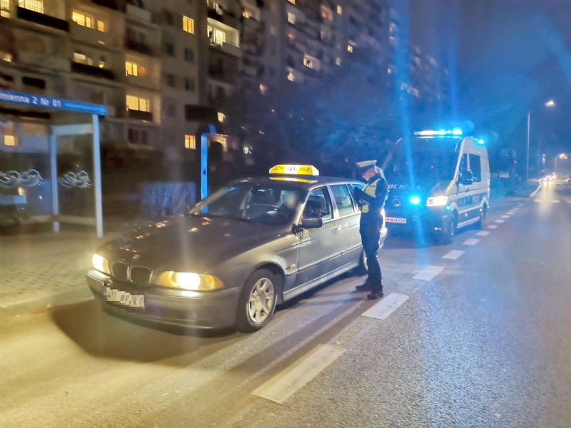Policjanci kontrolowali pojazdy Taxi/Uber/Bolt. Rezultat? 