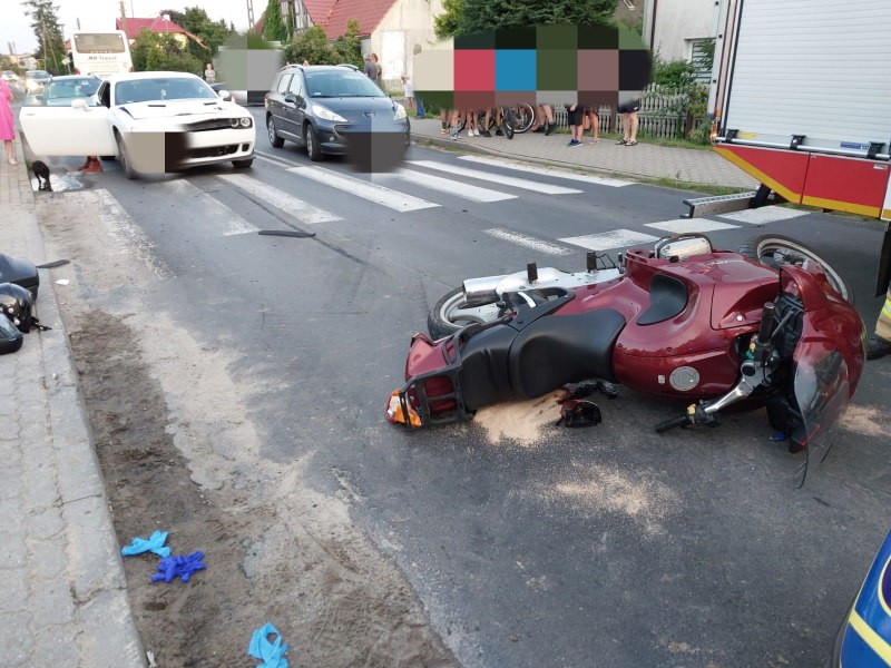 Wypadek w Dygowie, pojazd uderzył w motocykl