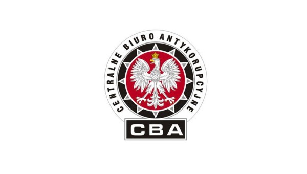 Funkcjonariusze CBA z długą bronią w Kołobrzegu
