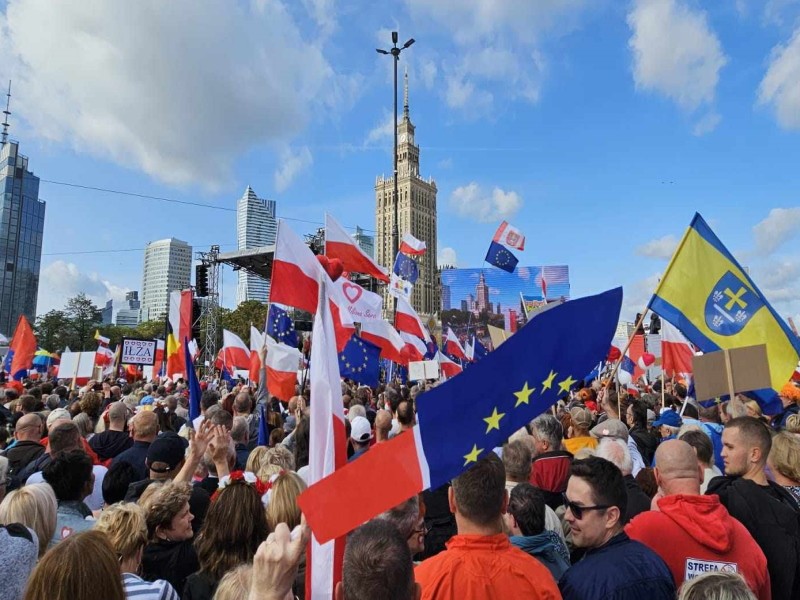 Kołobrzeżanie na Marszu Miliona Serc w Warszawie [foto]
