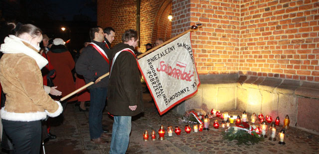 informacje kołobrzeg, solidarność, 10 listopada, katedra