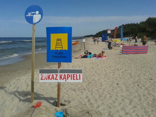 Zakaz kąpieli na plaży w Podczelu