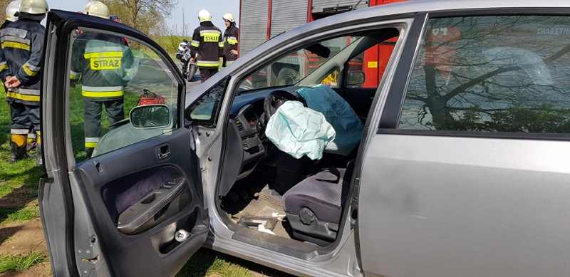Wypadek w Charzynie, 3 osoby w szpitalu